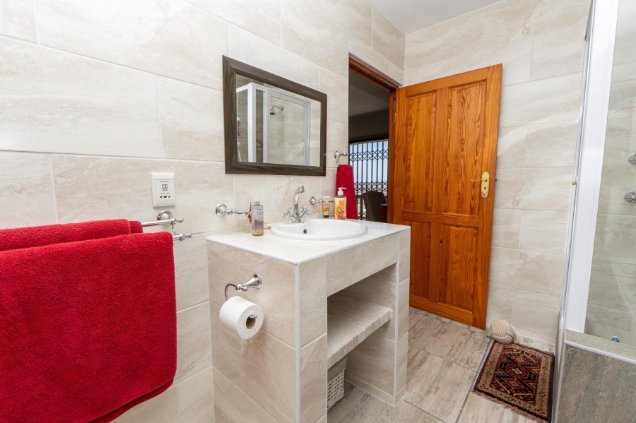 5 Bedroom Property for Sale in Long Acres Country Estate Western Cape